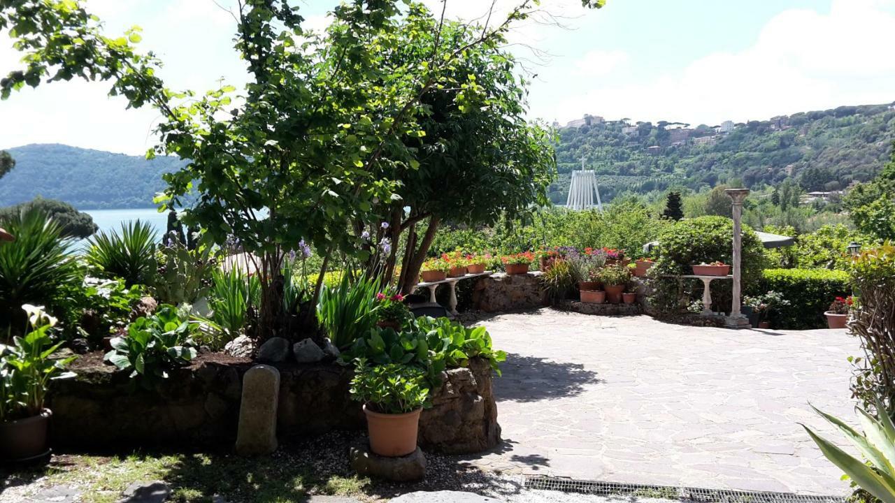 Bed&Breakfast "Fiorella" Sul Lago Castel Gandolfo Dış mekan fotoğraf